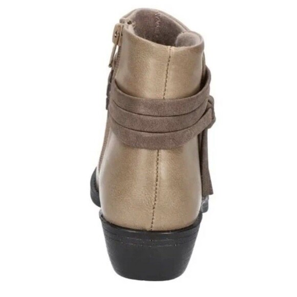 Easy Street Comfort Wave Women’s Fernanda Boot Taupe Size 9M NWOB - Picture 2 of 3